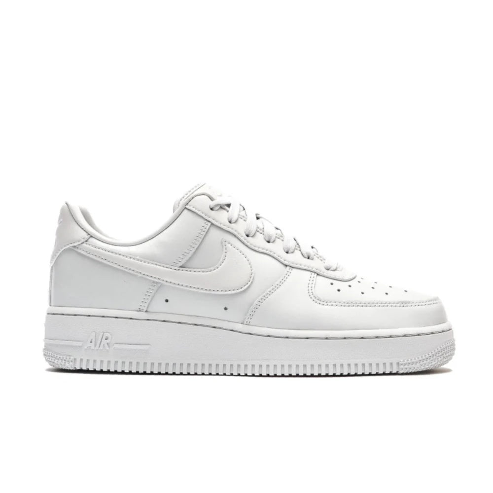 Nike Air Force 1 Triple White sneakers